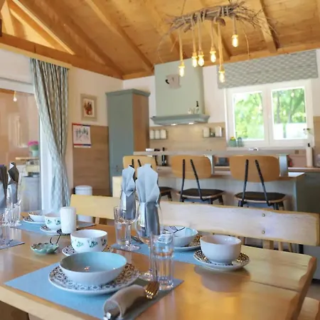 Ulika With Pool - Three Bedroom With Pool بيت للعطل