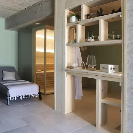 Ulika With Pool - Three Bedroom With Pool مالينسكا