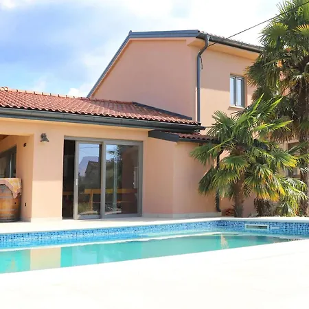 Ulika With Pool - Three Bedroom With Pool مالينسكا